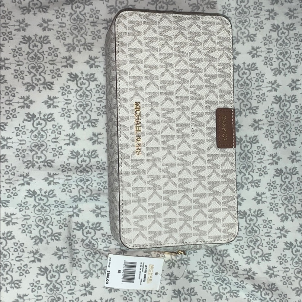 Michael Kors Jet set travel makeup bag - Picture 4 of 4